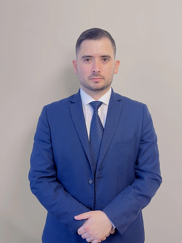 Dr Nicolás Hornes